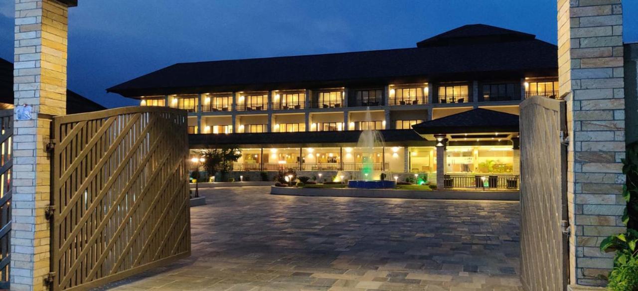 Soaltee Westend Resort Chitwan Exterior foto